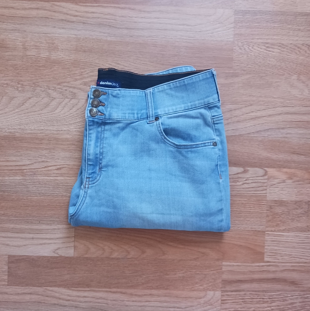 Denim 24/7 Straight Leg 3 Button Skinny Jeans